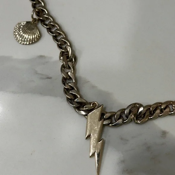 Mixed-metal chunky charm necklace lightning bolts, bananas and shells - Picture 6 of 8